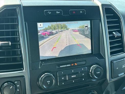 Used 2018 Ford F150 XLT w/ Equipment Group 302A Luxury AWD/4WD image 32