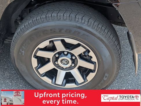 Used 2023 Toyota 4Runner TRD Off-Road Premium w/ Moonroof Package AWD/4WD image 9