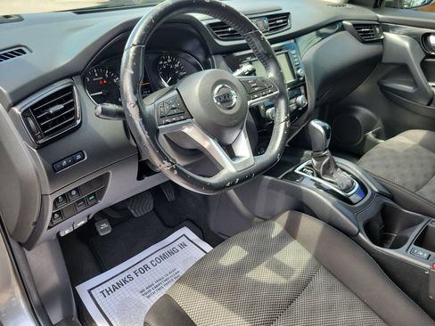 Used 2021 Nissan Rogue Sport SV FWD image 27