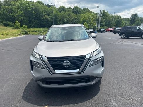 Used 2023 Nissan Rogue SV AWD/4WD image 3