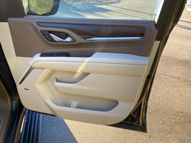 Used 2021 GMC Yukon XL Denali w/ Denali Ultimate Package AWD/4WD image 38