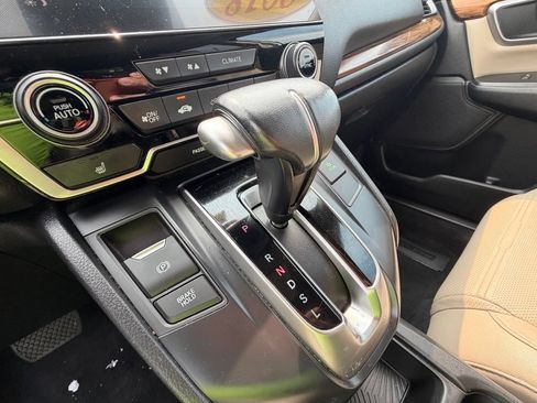Used 2018 Honda CR-V Touring image 14