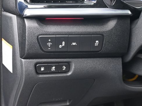 Used 2022 Kia Niro LXS image 14