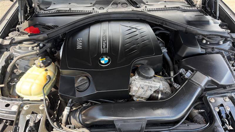 Used 2015 BMW 335i Gran Turismo xDrive AWD/4WD image 9
