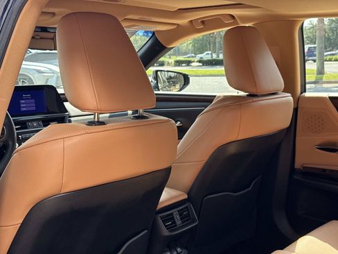 Used 2023 Lexus ES 350 w/ Premium Package FWD image 28