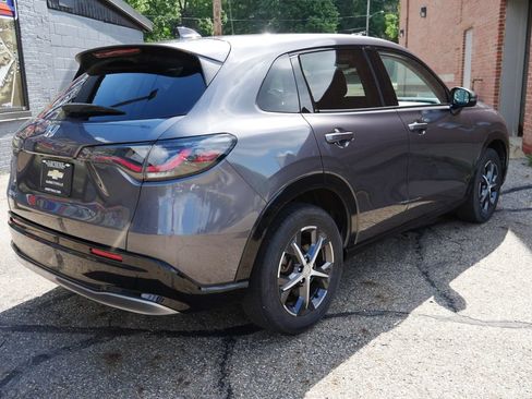Used 2025 Honda HR-V EX-L image 3