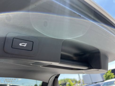 Certified 2026 Jaguar F-PACE R-Dynamic S AWD/4WD image 35