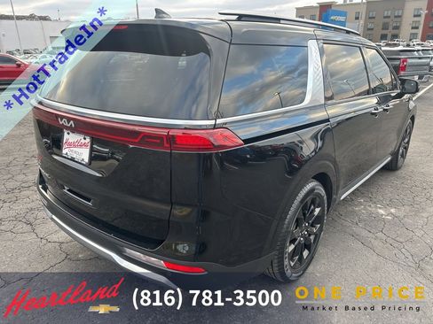 Used 2022 Kia Carnival SX Prestige image 6