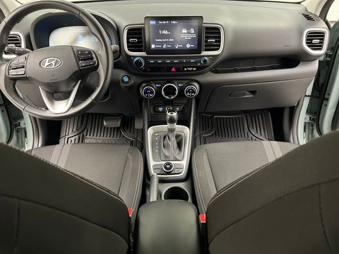 Used 2025 Hyundai Venue SEL FWD image 34