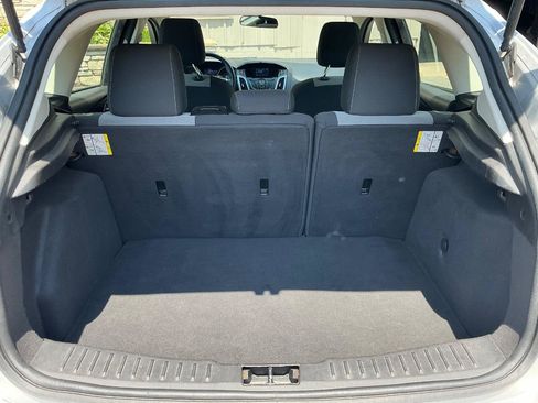Used 2012 Ford Focus SE FWD image 12