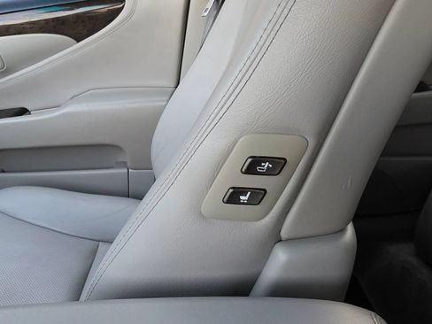 Used 2012 Lexus LS 460 w/ Luxury Value Edition RWD image 37