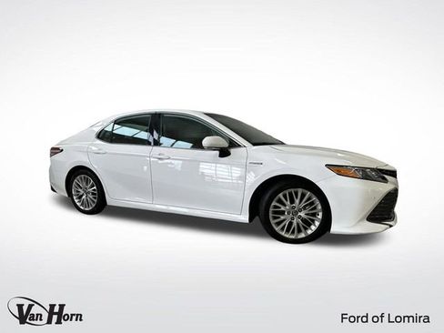 Used 2020 Toyota Camry XLE w/ Driver Assist Package image 1