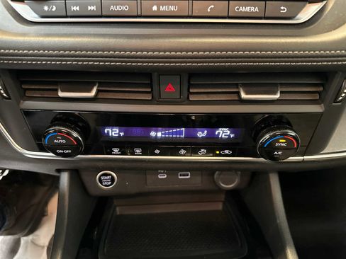 Certified 2023 Nissan Rogue SV image 17