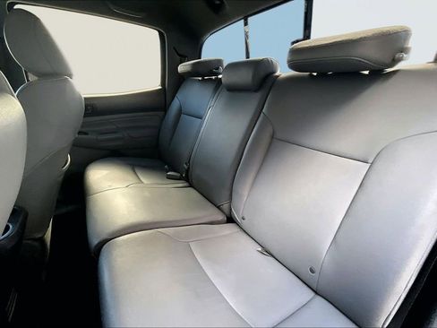 Used 2013 Toyota Tacoma PreRunner w/ Limited Pkg image 19