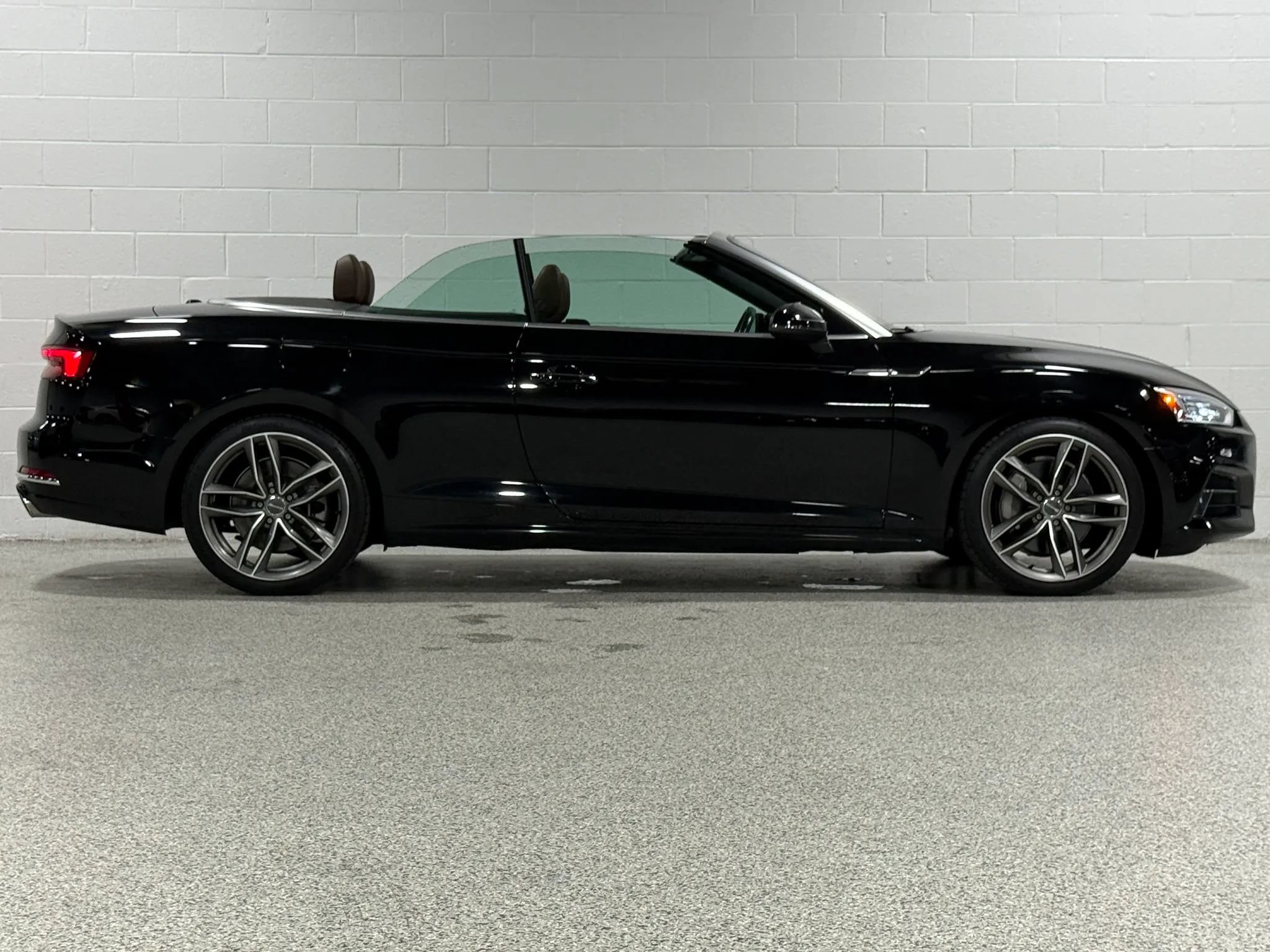 Used 2018 Audi A5 2.0T Premium Plus w/ Premium Plus AWD/4WD image 5