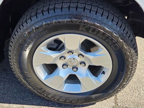 Used 2021 RAM 1500 Big Horn RWD image 9