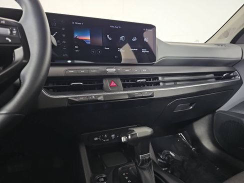 Used 2025 Kia K4 EX FWD image 19
