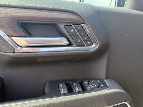 New 2026 GMC Sierra 1500 SLT image 15