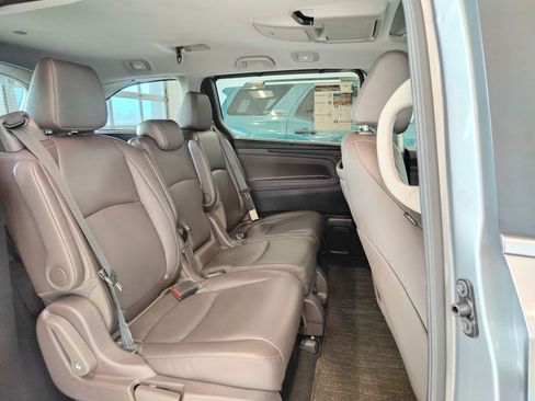 Used 2023 Honda Odyssey Touring image 14