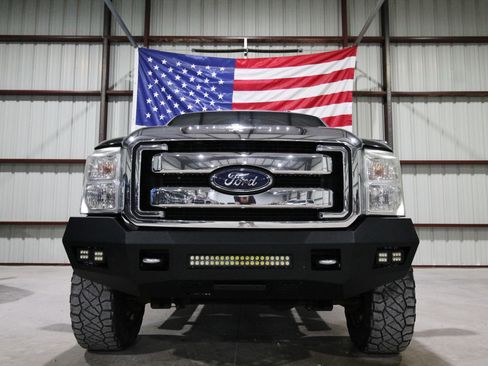 Used 2015 Ford F250 Lariat w/ Chrome Package AWD/4WD image 2