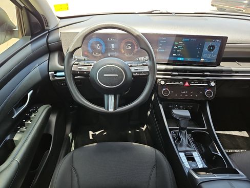Used 2025 Hyundai Tucson SEL FWD image 8