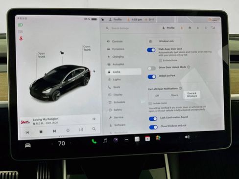 Used 2018 Tesla Model 3 Mid Range RWD image 16