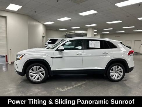 Used 2023 Volkswagen Atlas Cross Sport SE w/ Panoramic Sunroof Package AWD/4WD image 4