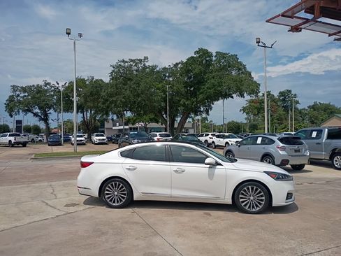 Used 2017 Kia Cadenza Technology FWD image 38