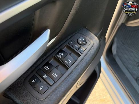 Used 2022 RAM 1500 Big Horn AWD/4WD image 11