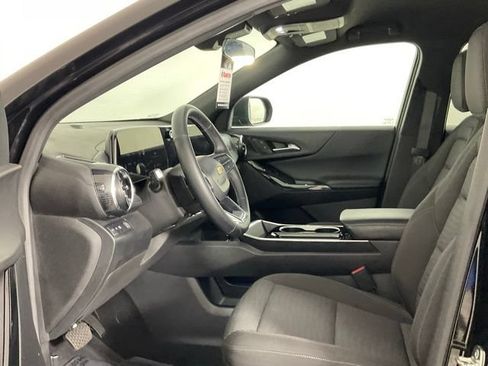 Used 2025 Chevrolet Equinox LT FWD image 10