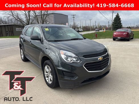 Used 2017 Chevrolet Equinox LS image 1