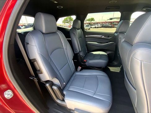 Used 2024 Buick Enclave Premium AWD/4WD image 20