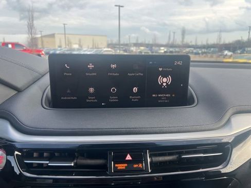 Used 2023 Acura MDX SH-AWD image 18