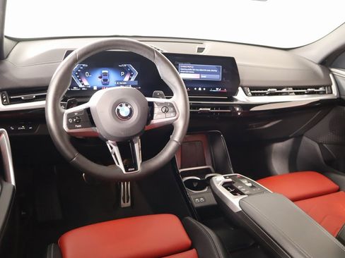 Used 2025 BMW X2 xDrive28i w/ M Sport Package image 2