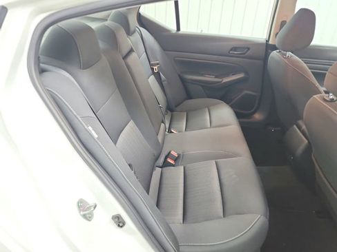 Used 2025 Nissan Altima 2.5 SV image 33