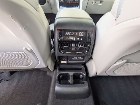 Used 2021 Jeep Grand Cherokee L Overland w/ Advanced Protech Group III image 23