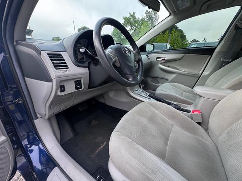 Used 2013 Toyota Corolla LE FWD image 8