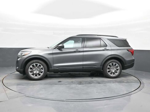 New 2026 Ford Explorer Active w/ Active Comfort Package image 3