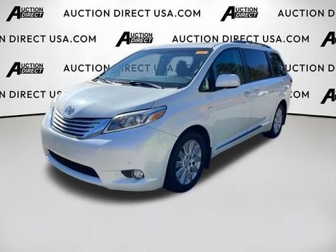 Used 2016 Toyota Sienna Limited Premium w/ Outdoor Package image 1