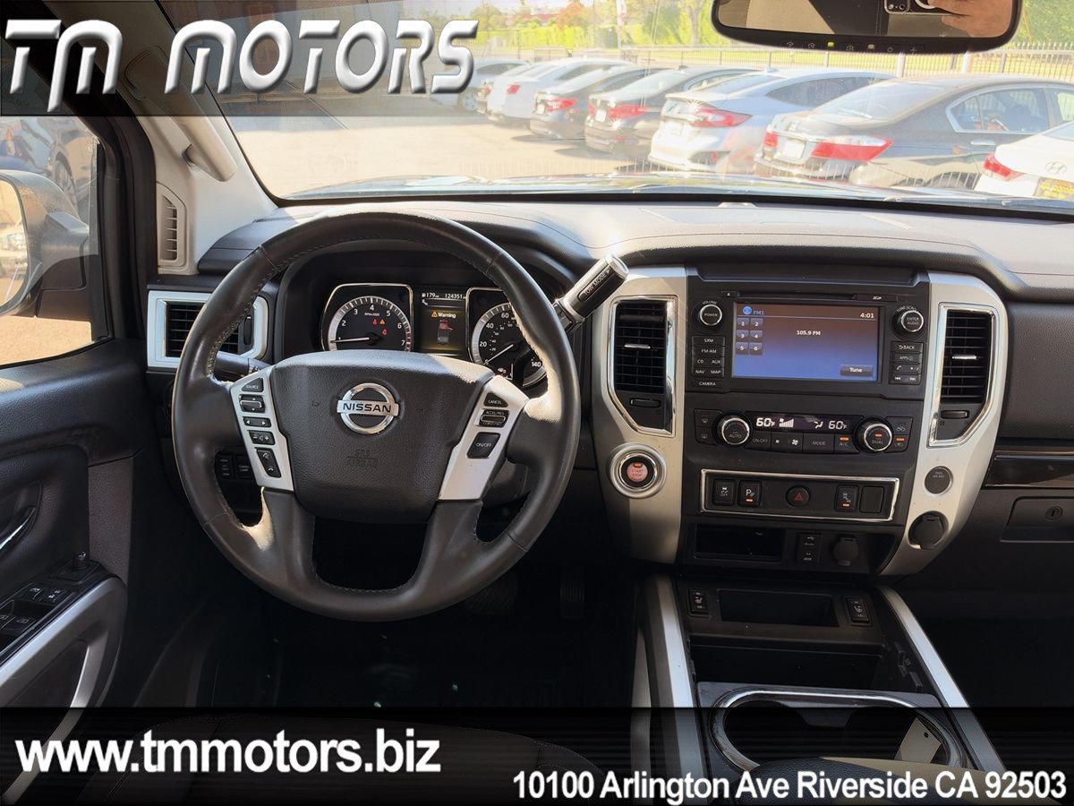 Used 2017 Nissan Titan SV RWD image 13