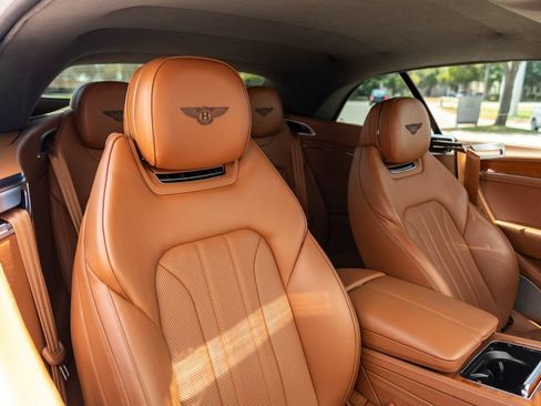 Certified 2022 Bentley Continental GT AWD/4WD image 45