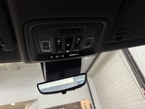 Used 2025 GMC Sierra 1500 Denali w/ Denali Reserve Package image 24