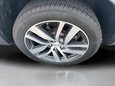 Used 2017 Honda Pilot Touring image 9