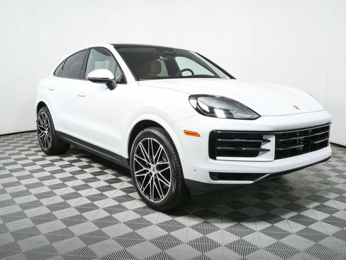 New 2026 Porsche Cayenne Coupe AWD/4WD image 28