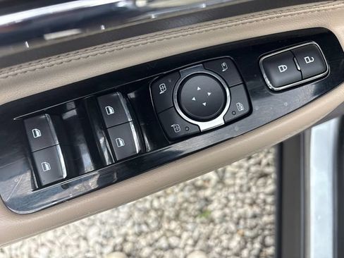 Used 2022 Lincoln Corsair AWD w/ Premium Package image 23