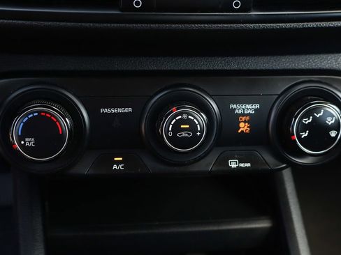 Used 2023 Kia Forte LXS w/ LXS Technology Package image 30