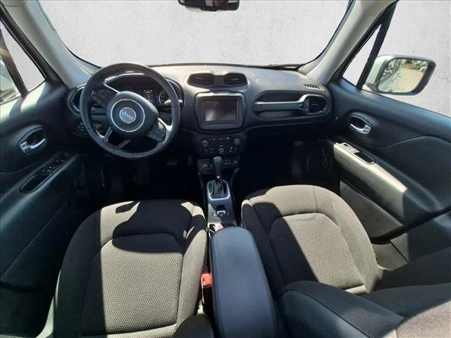 Used 2020 Jeep Renegade Altitude AWD/4WD image 16