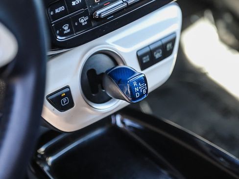 Certified 2019 Toyota Prius Prime Plus FWD image 20