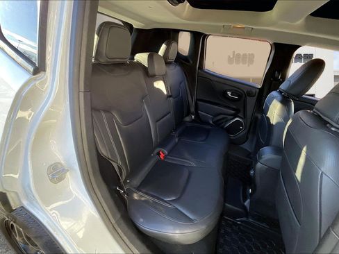 Used 2019 Jeep Renegade Limited w/ UConnect 8.4 Nav Group image 23