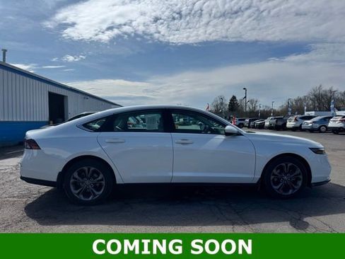 Used 2023 Honda Accord EX image 1